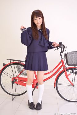 丰满的女邻居三级
